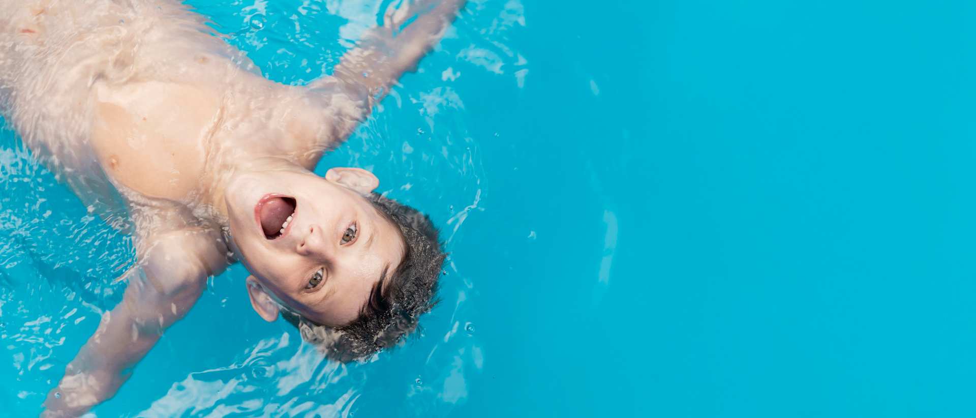 Why should your child learn to swim? Health benefits and the best age to start.