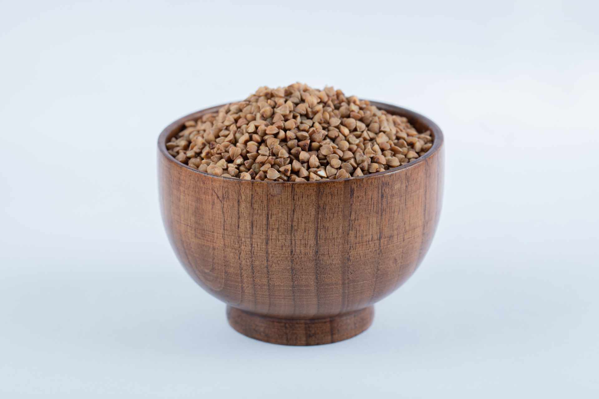 بذور الحلبة (Fenugreek Seeds).. بين التغذية وتنظيم سكر الدم ودعم الأداء الرياضي 